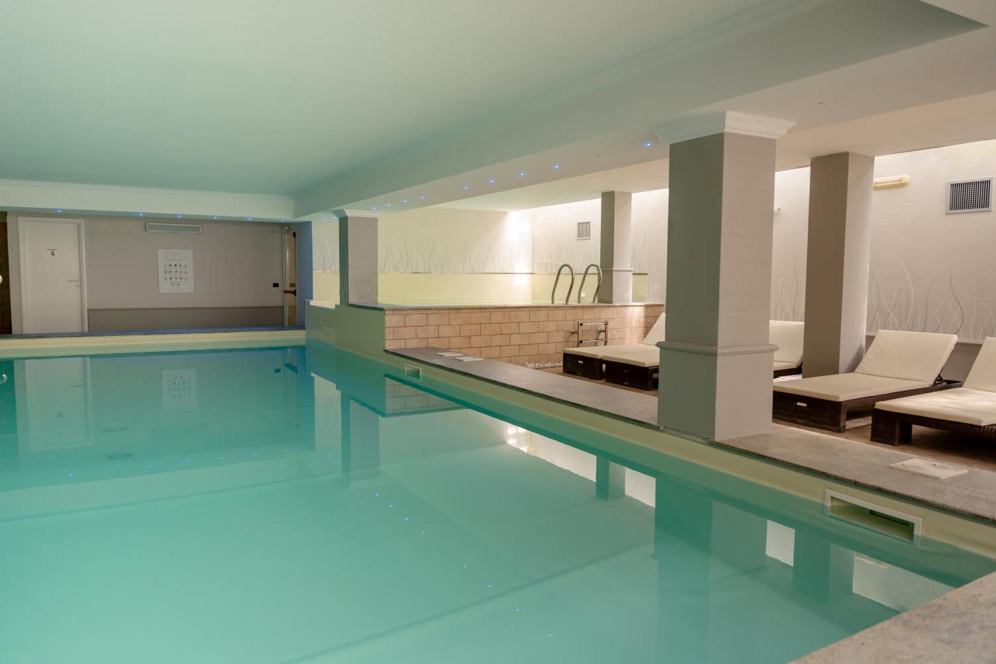 Spa Hotel Splendid Sole Манерба-дель-Гарда Екстер'єр фото